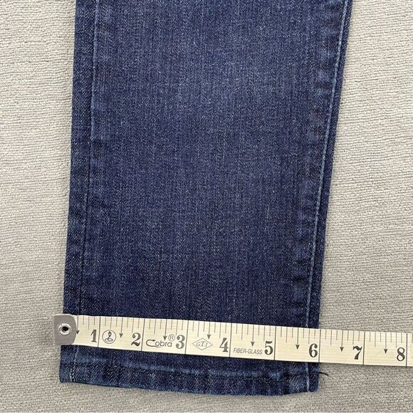 Levis Dark Denim Jeans Slightly Tapered Ankle EUC Women’s Size 8 - Picture 6 of 11
